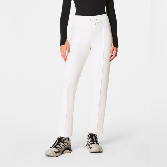 SPANX Pants - SPANX Air Essentials Luxe Tapered Pant in “Powder” White, SZ M LIKE NEW! 🤍